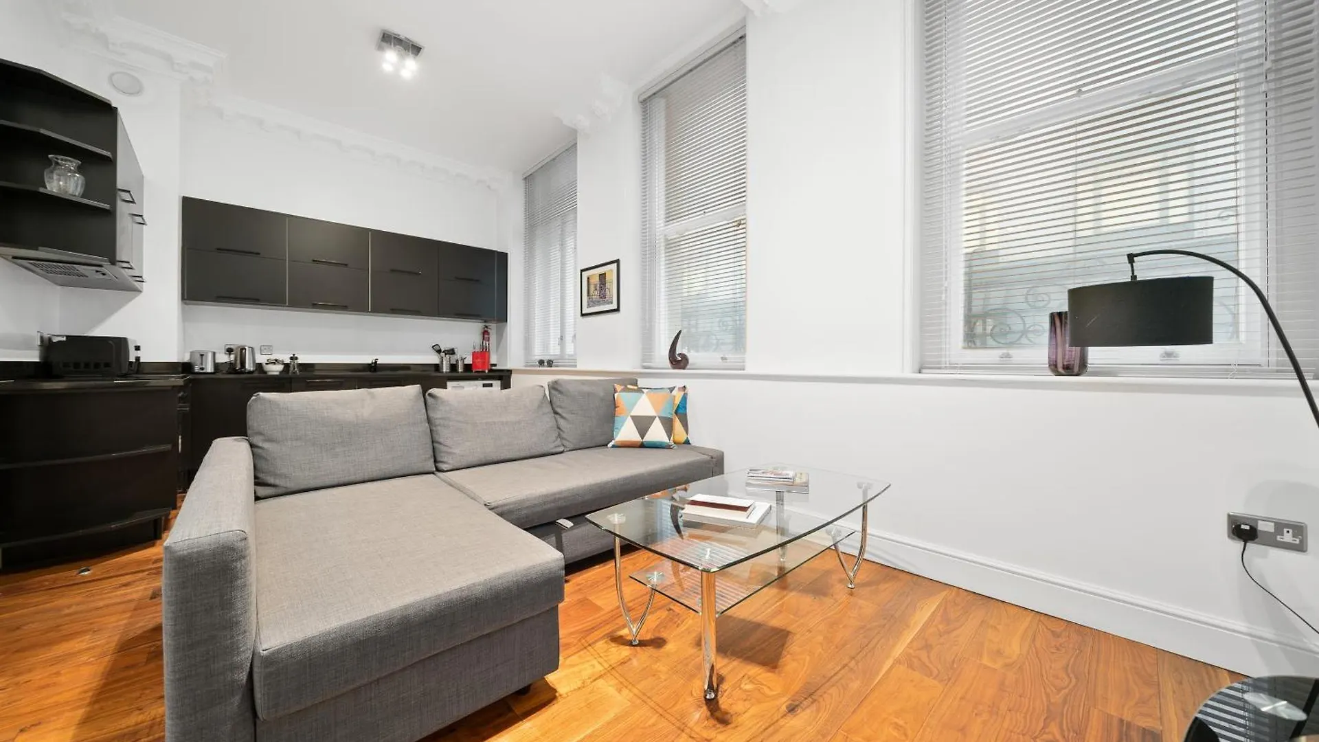 Apartment 1, 48 Bishopsgate By City Living London Ferienhaus